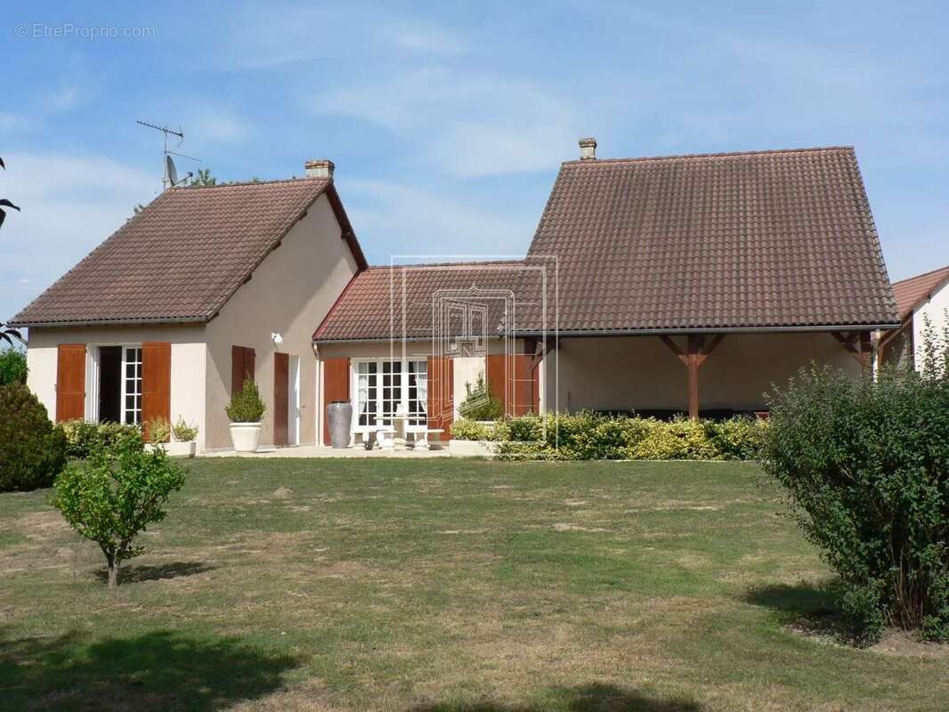 Maison à SAINT-JULIEN-SUR-CHER