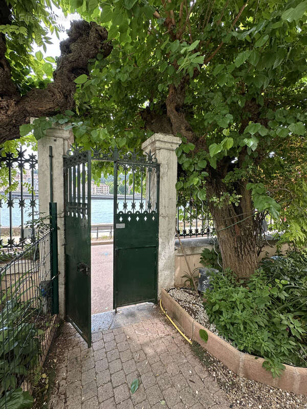 Autre à SAINTE-COLOMBE