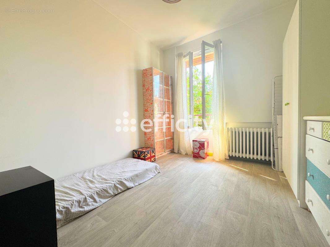 Appartement à MAISONS-ALFORT