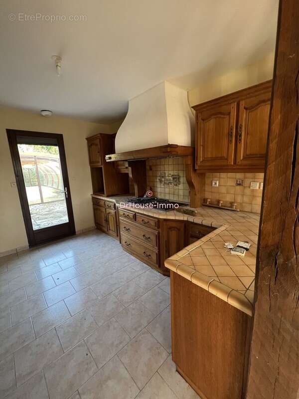 Maison à SAINT-ELOY-DE-GY