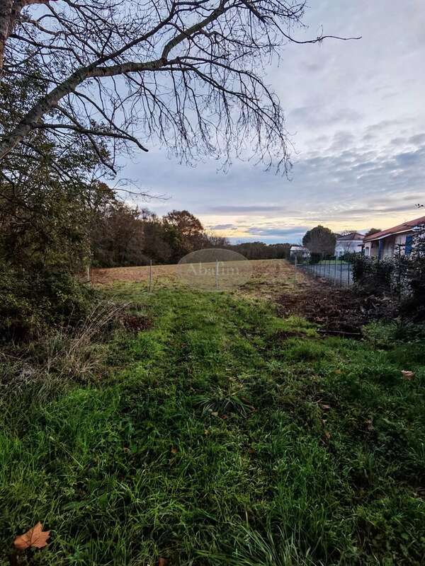 Terrain à MAUBOURGUET