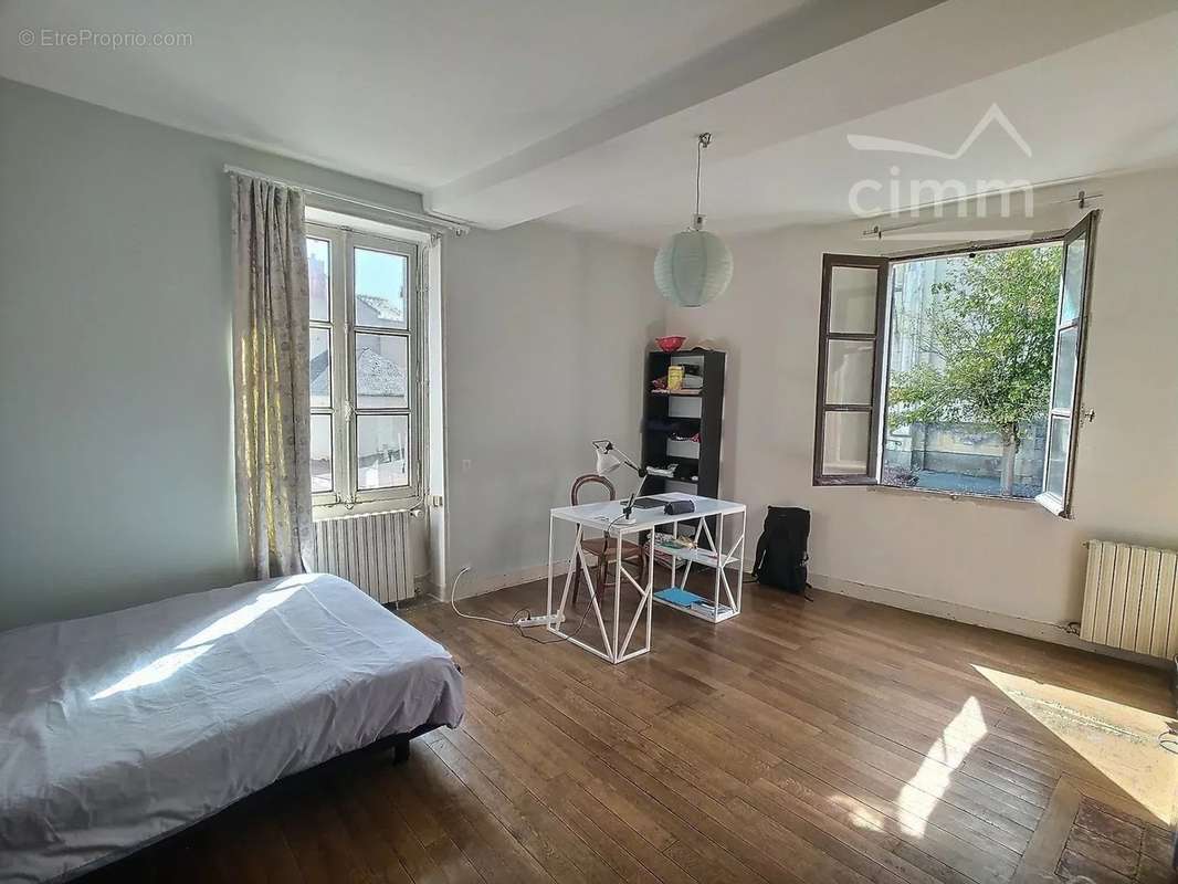 Maison à LES PONTS-DE-CE