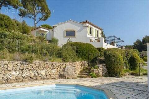 Maison à LA CADIERE-D'AZUR