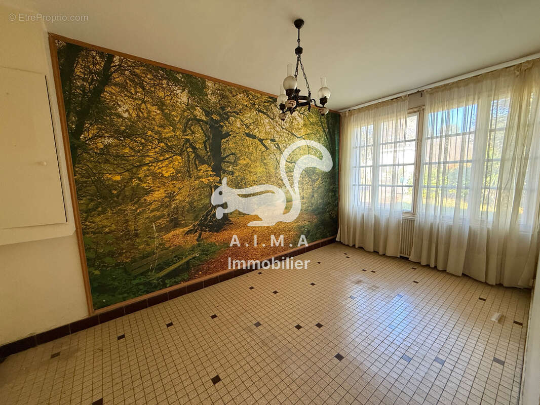 EXCLUSIVITE  Mios bourg, toutes commodités à pieds, maison à étage avec jardin - photo 3