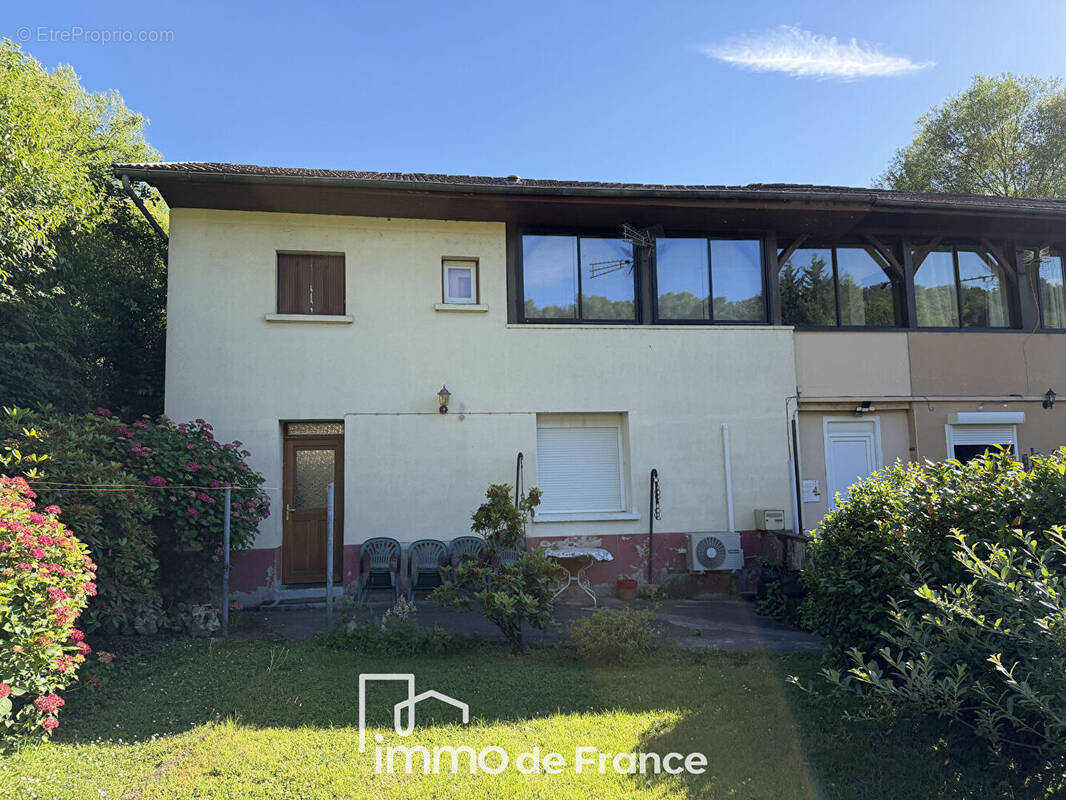 Maison à DECAZEVILLE