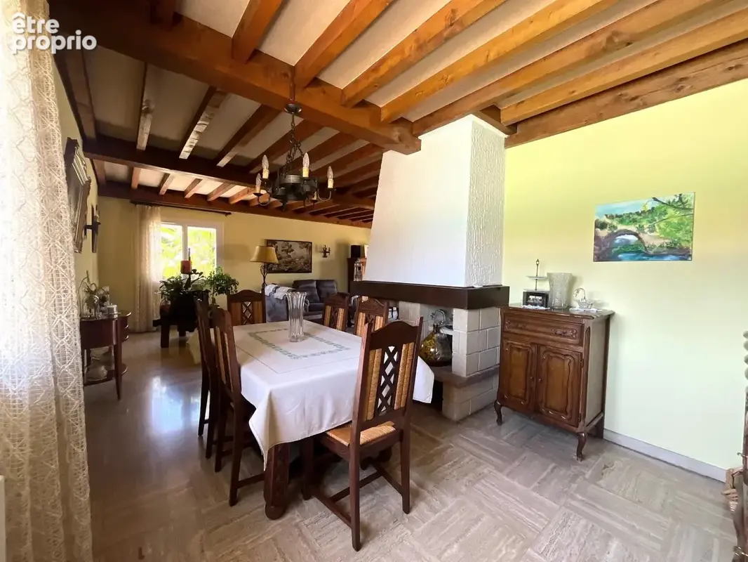 Maison familiale avec piscine, beaux volumes et fort potentiel - photo 6