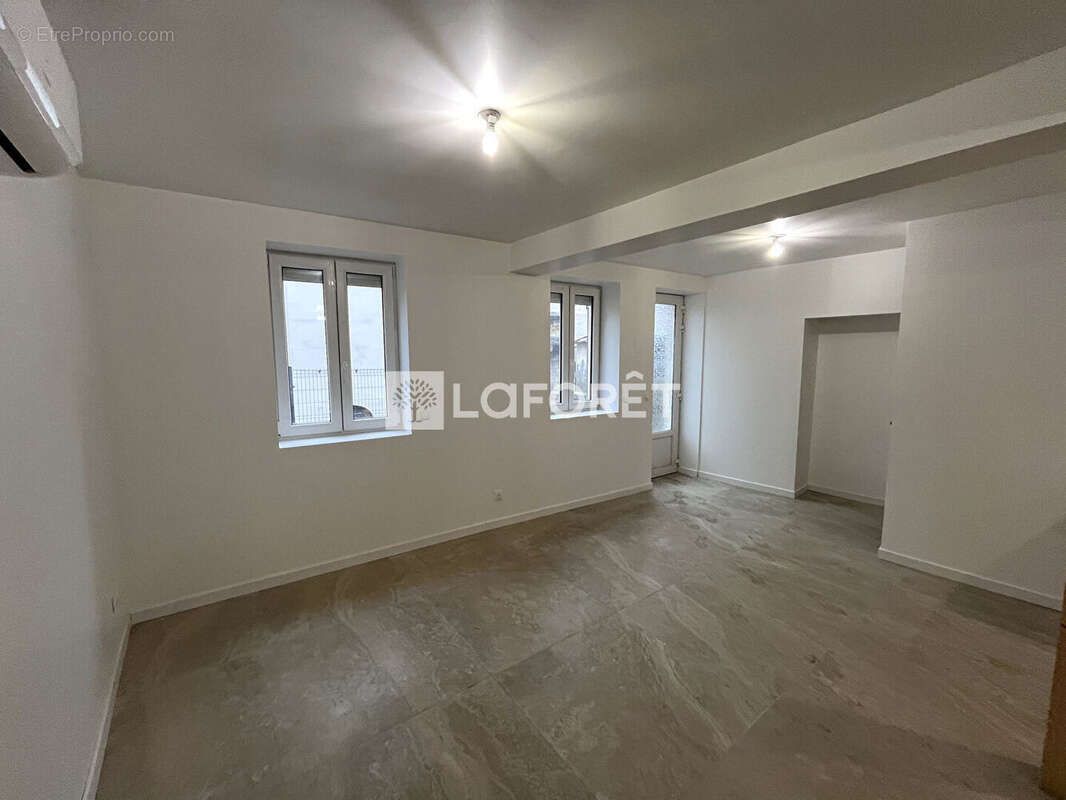 Maison à OINVILLE-SUR-MONTCIENT