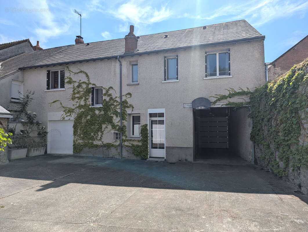 Belle maison de ville avec jardin et dépendances ! - photo 19
