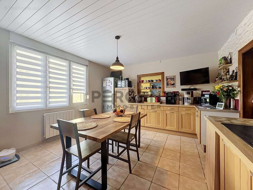 Maison 180 m² à Signy-L'abbaye  - photo 3