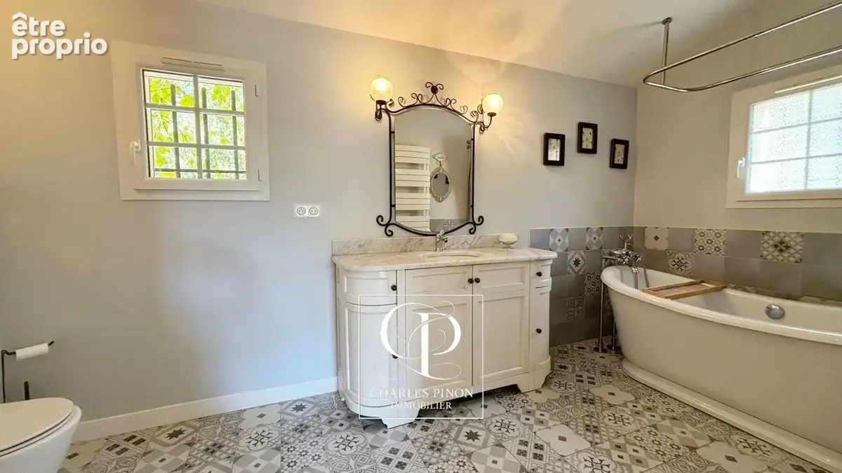 Maison à vendre 7 pièces ROGNES (13) - photo 17