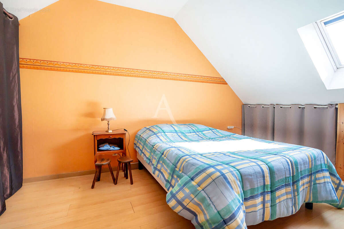 Maison à LE COUDRAY-MACOUARD