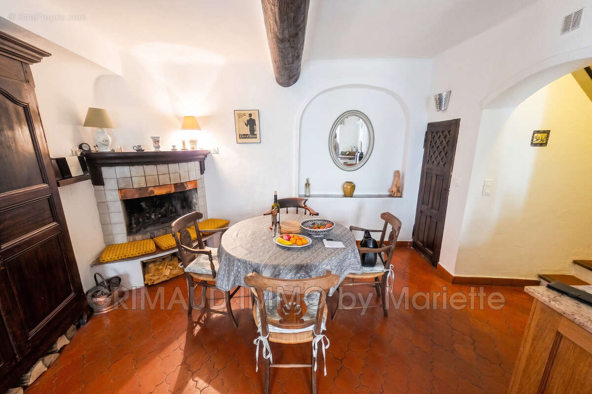 Maison 50 m² à Grimaud  - photo 4