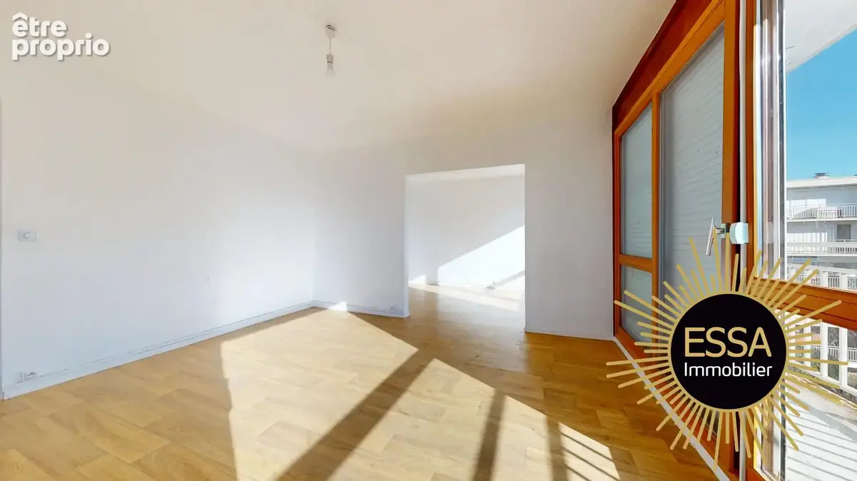 Appartement 4 pièces 75 m² à vendre à Velizy-Villacoublay (78140) - photo 2
