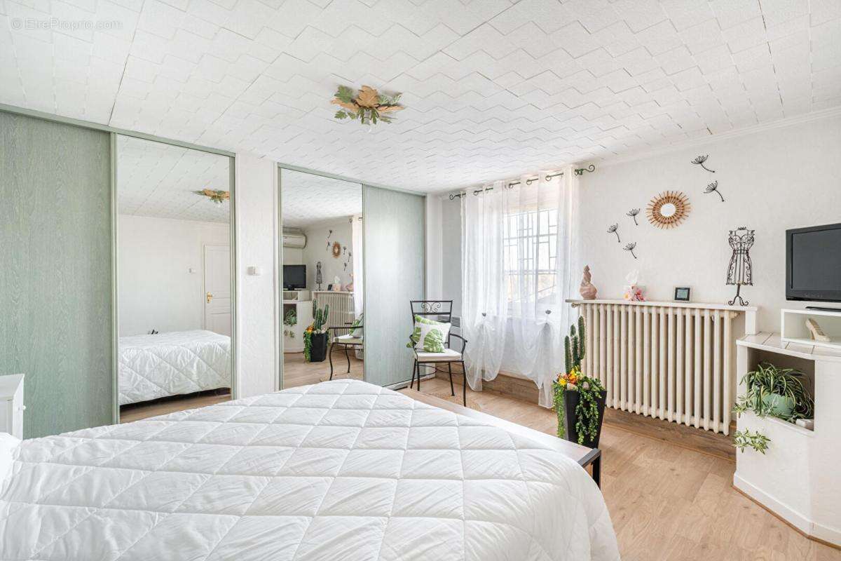 Maison à JONAGE