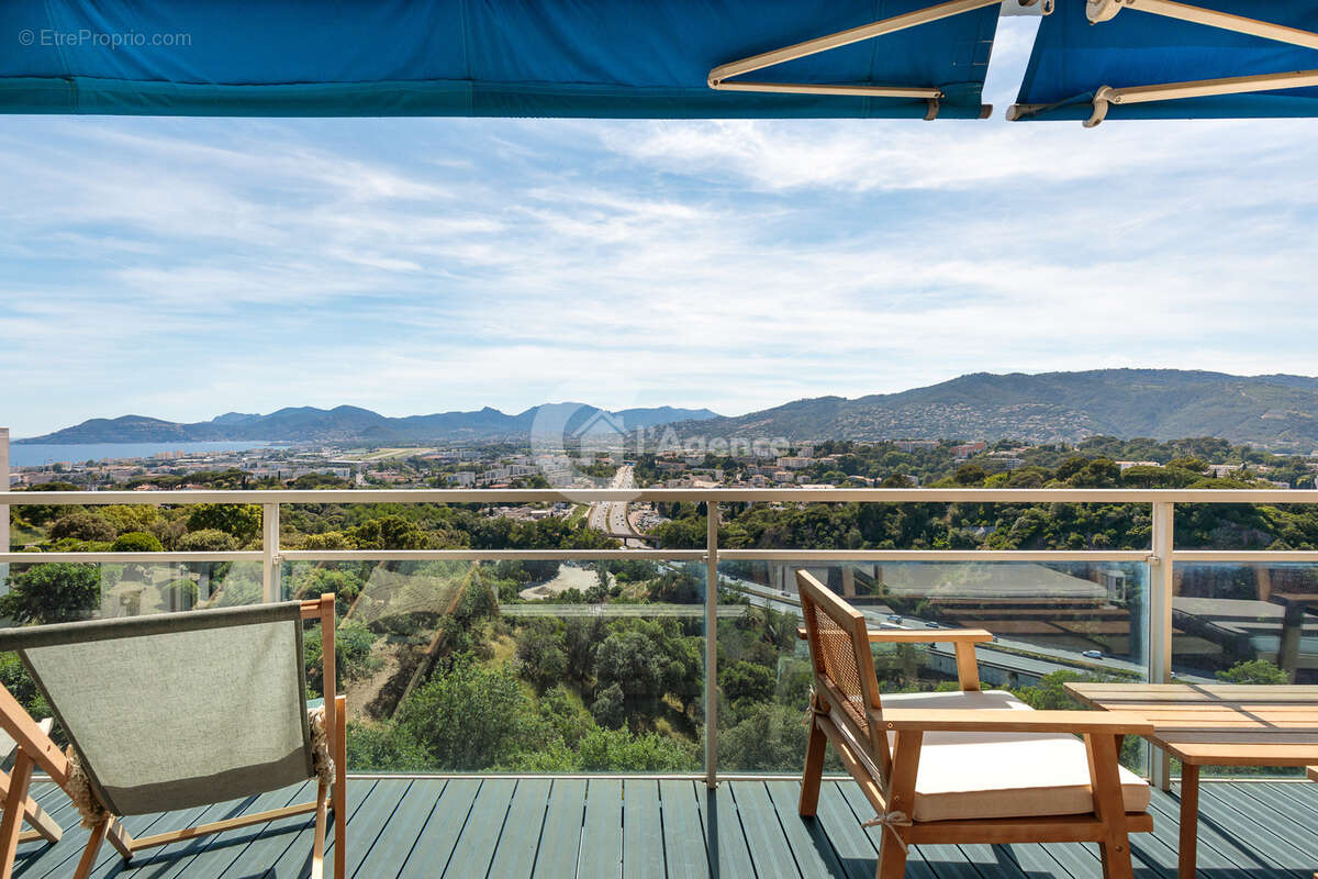 Appartement à LE CANNET