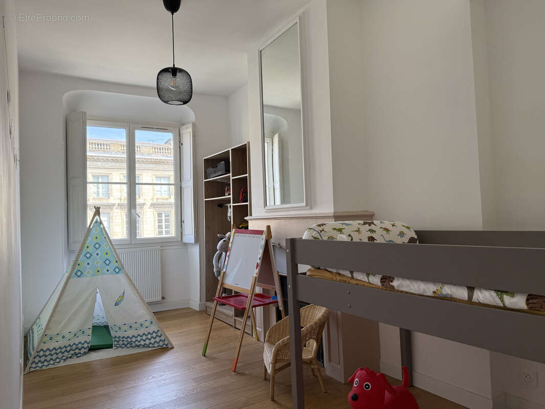 Appartement à BORDEAUX