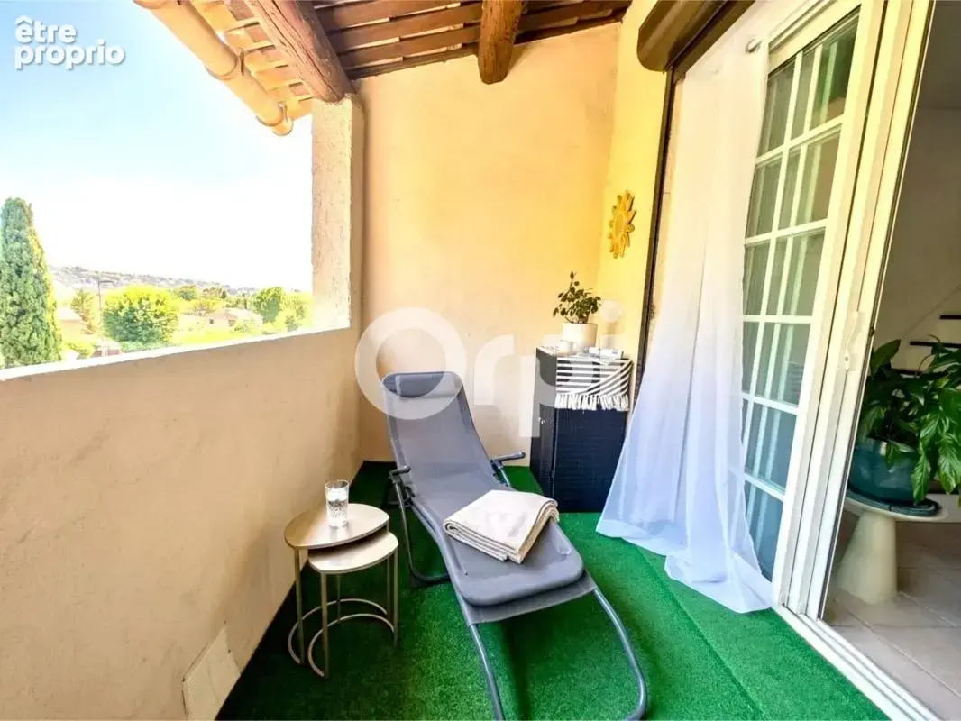 Logement avec terrasse - parking privé et cave - piscine / résidence sécurisée - photo 10