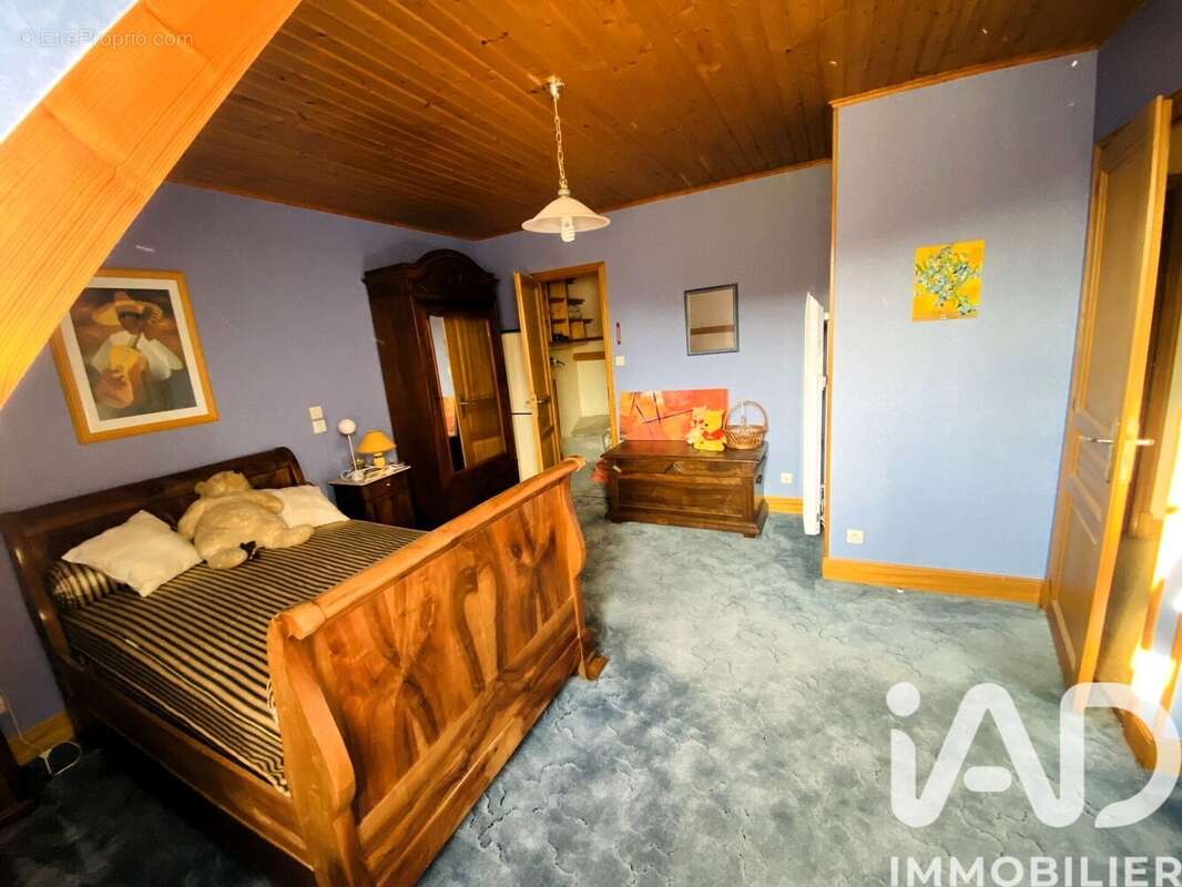 Maison 146 m² à Castelfranc  - photo 9