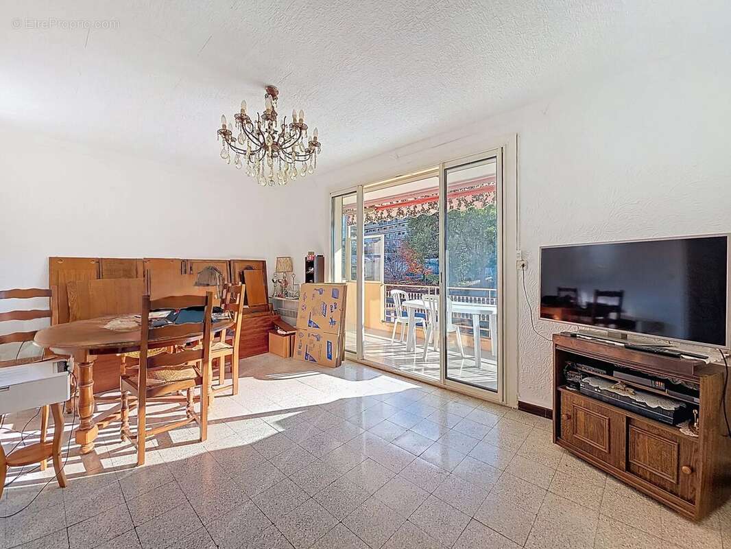 Appartement à LE CANNET