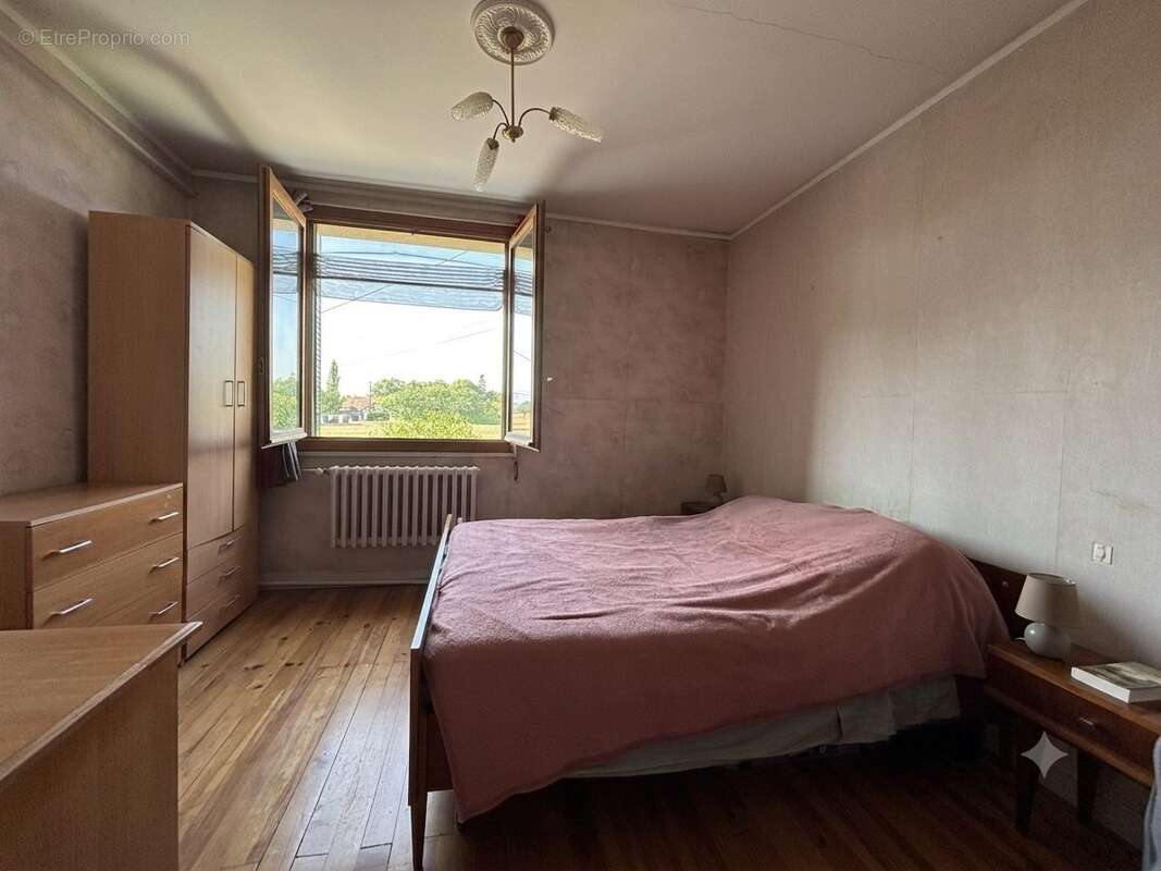 Maison 206 m² à Bourg-De-Peage  - photo 5