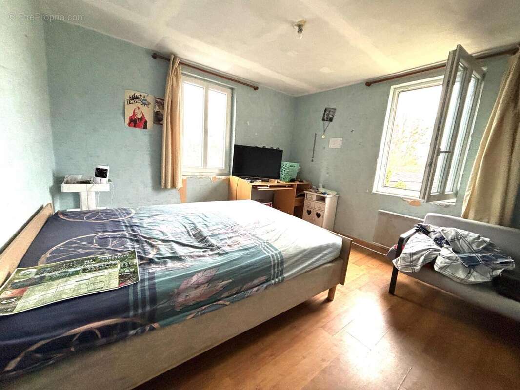 Photo 8