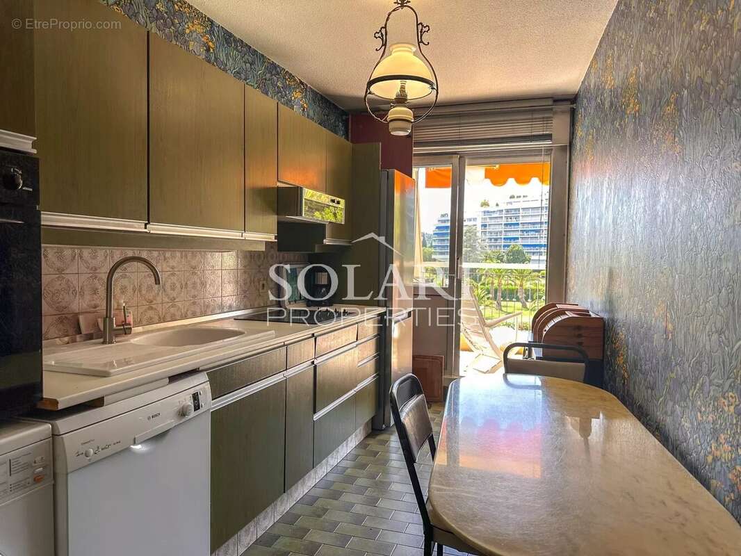 Appartement à MANDELIEU-LA-NAPOULE