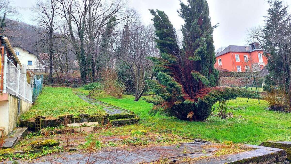 Maison à PONT-DE-ROIDE