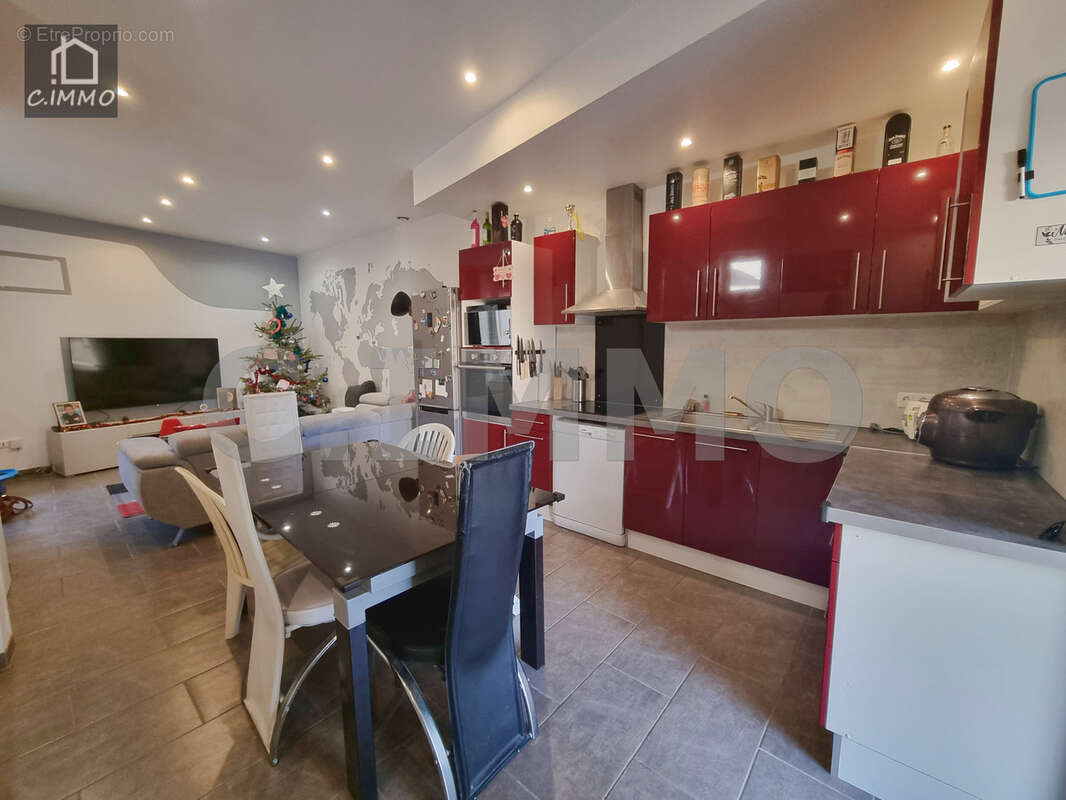 Maison à SERVIAN