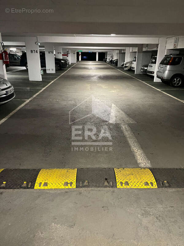 Parking à LE MANS
