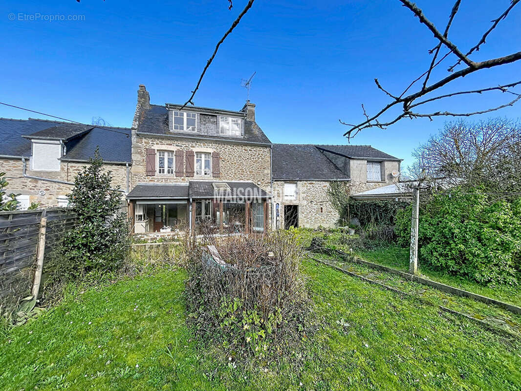 Maison à SAINT-BRIAC-SUR-MER