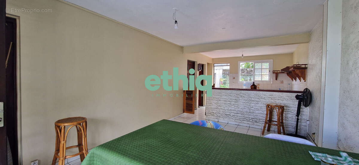 Maison à CAPESTERRE-BELLE-EAU