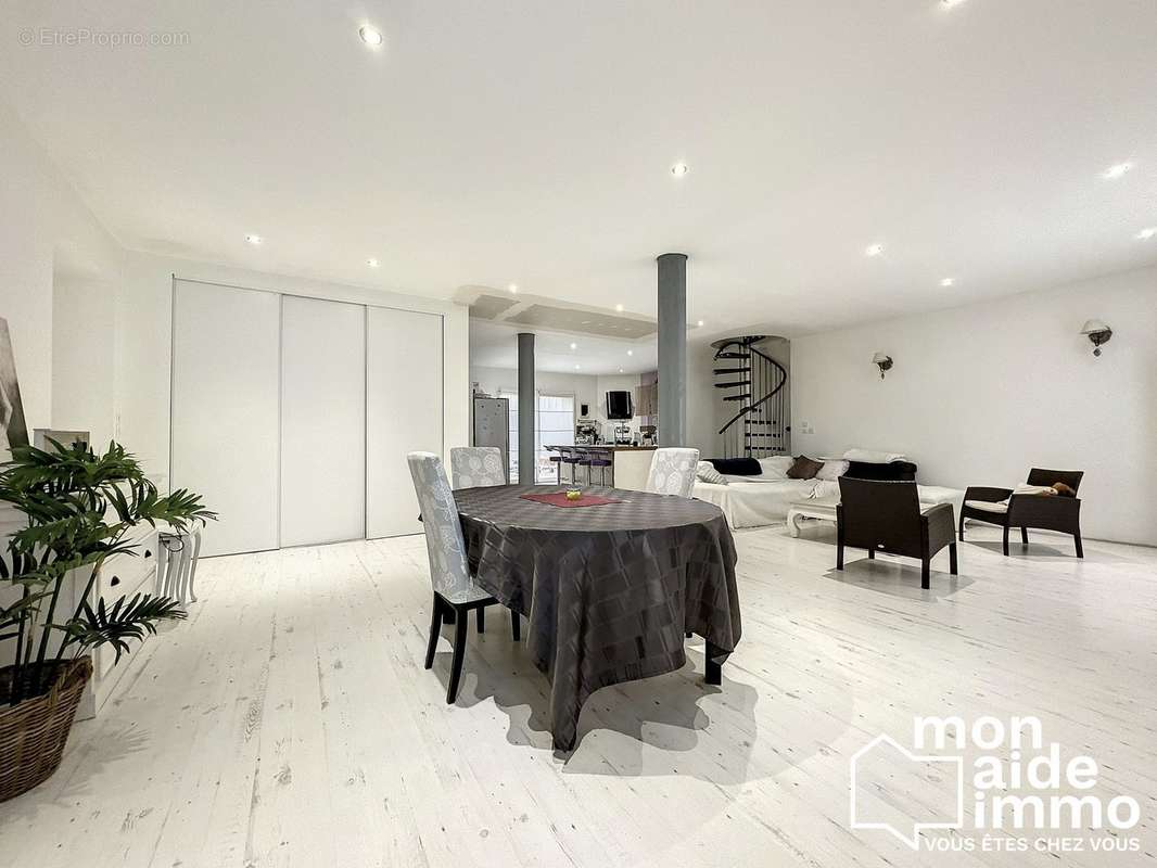 Maison à SAINT-LOUBES