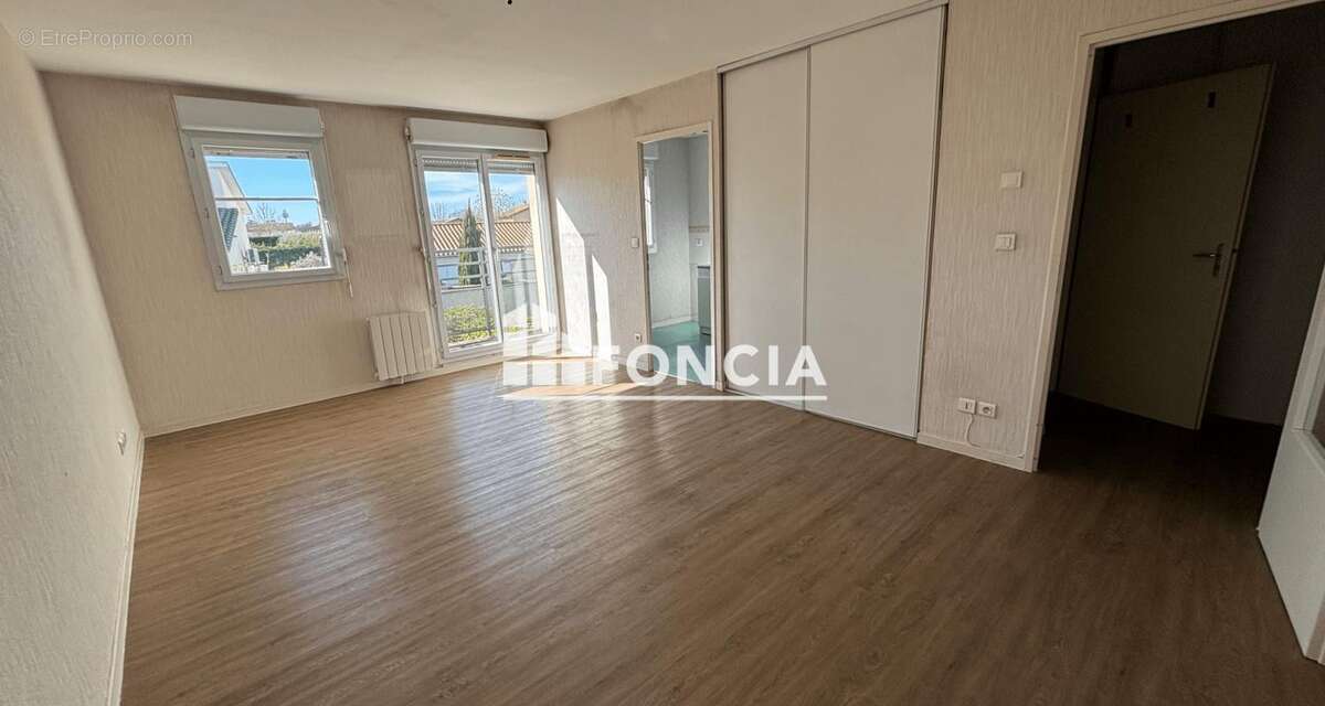 Appartement à MEYZIEU
