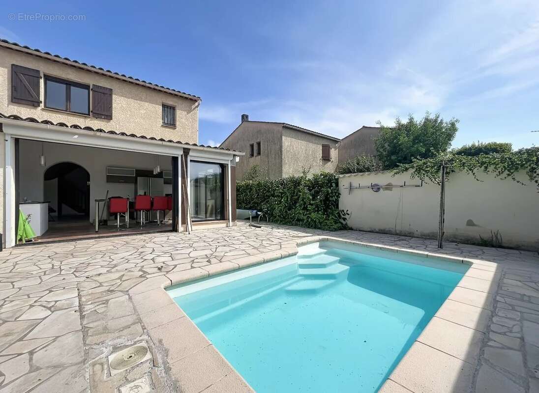 Maison à VILLENEUVE-LOUBET