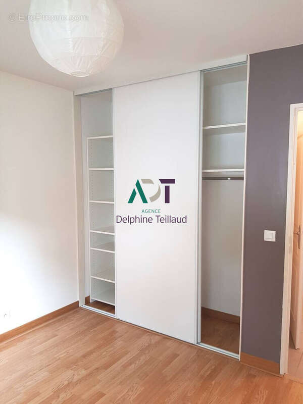 chambre 1 - Appartement à SAINT-ISMIER