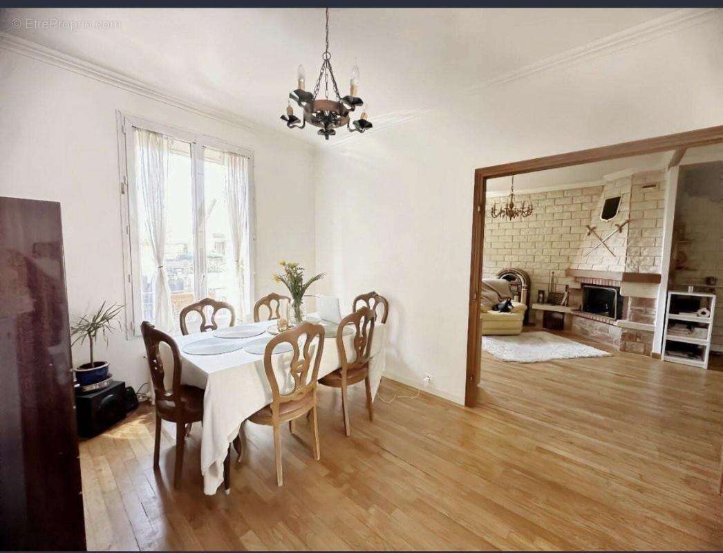 Maison à VILLETANEUSE
