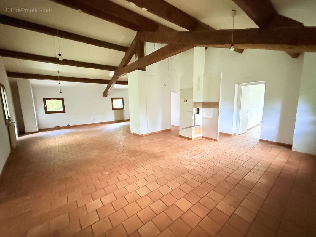 À Vendre   Mas avec Piscine, Écuries et Deux Bâtisses sur Terrain Naturel - photo 21