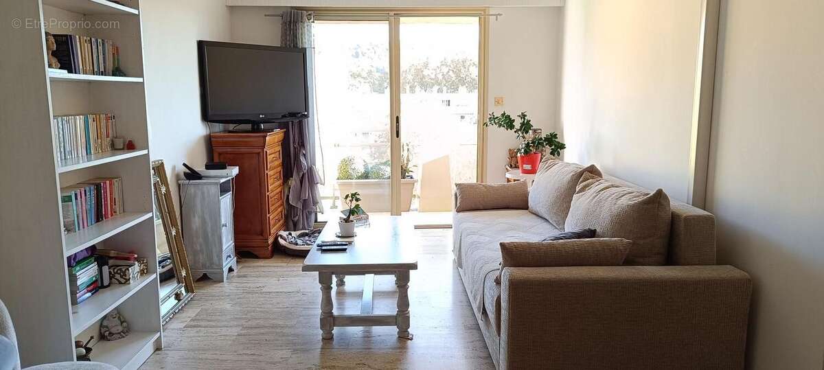 Appartement à SIX-FOURS-LES-PLAGES