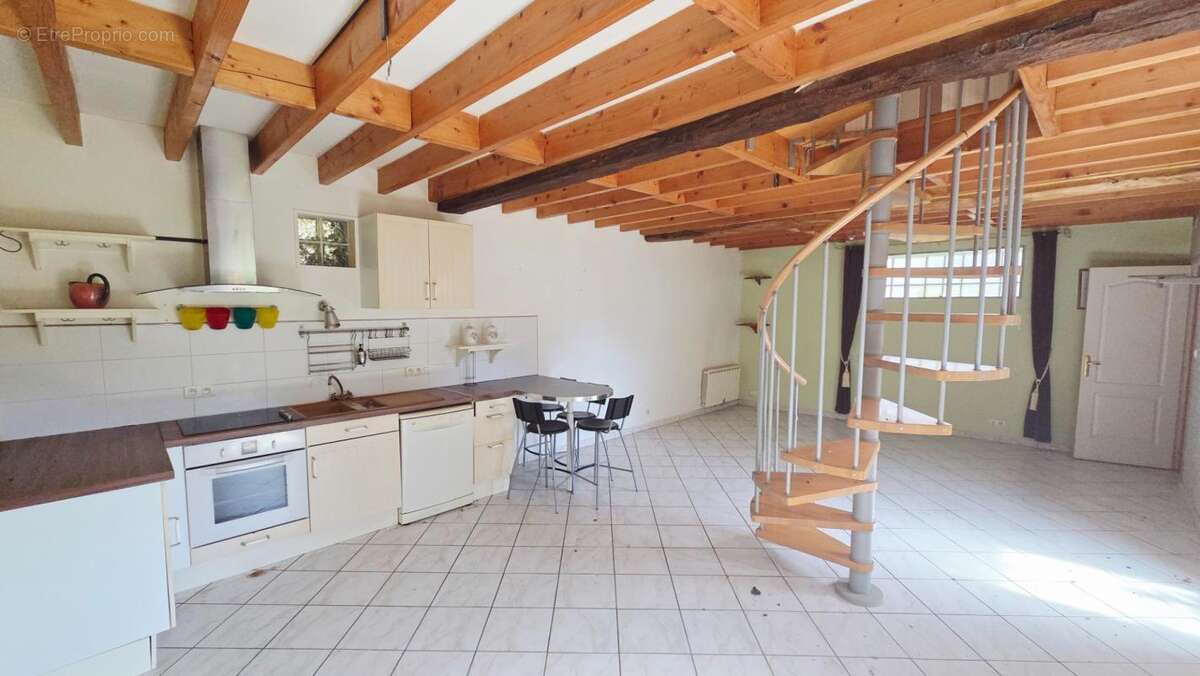 Maison 11 pièces / 256 m² / 199 000 EUR / NOYELLE-VION - photo 13