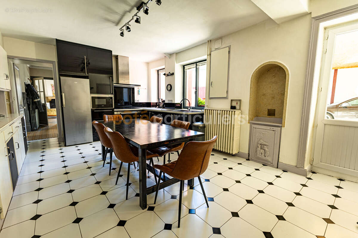 Maison à VIEILLEVIGNE