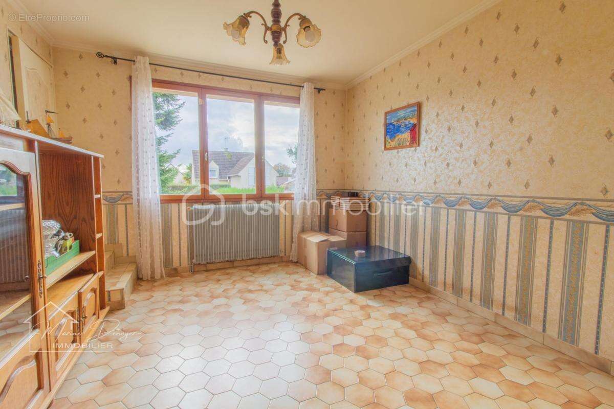 Maison à CHEPTAINVILLE