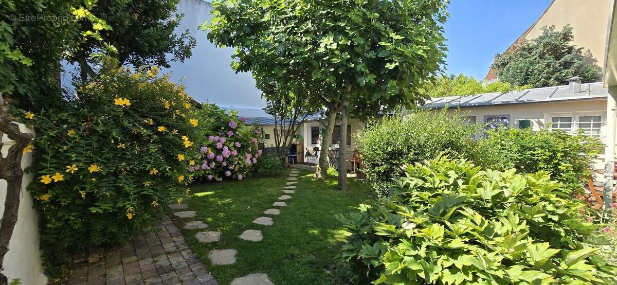 Maison à VITRY-SUR-SEINE