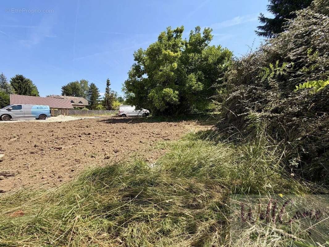 Terrain constructible de 735m² viablisé à vendre sur Grésy-sur-Aix ! - photo 3