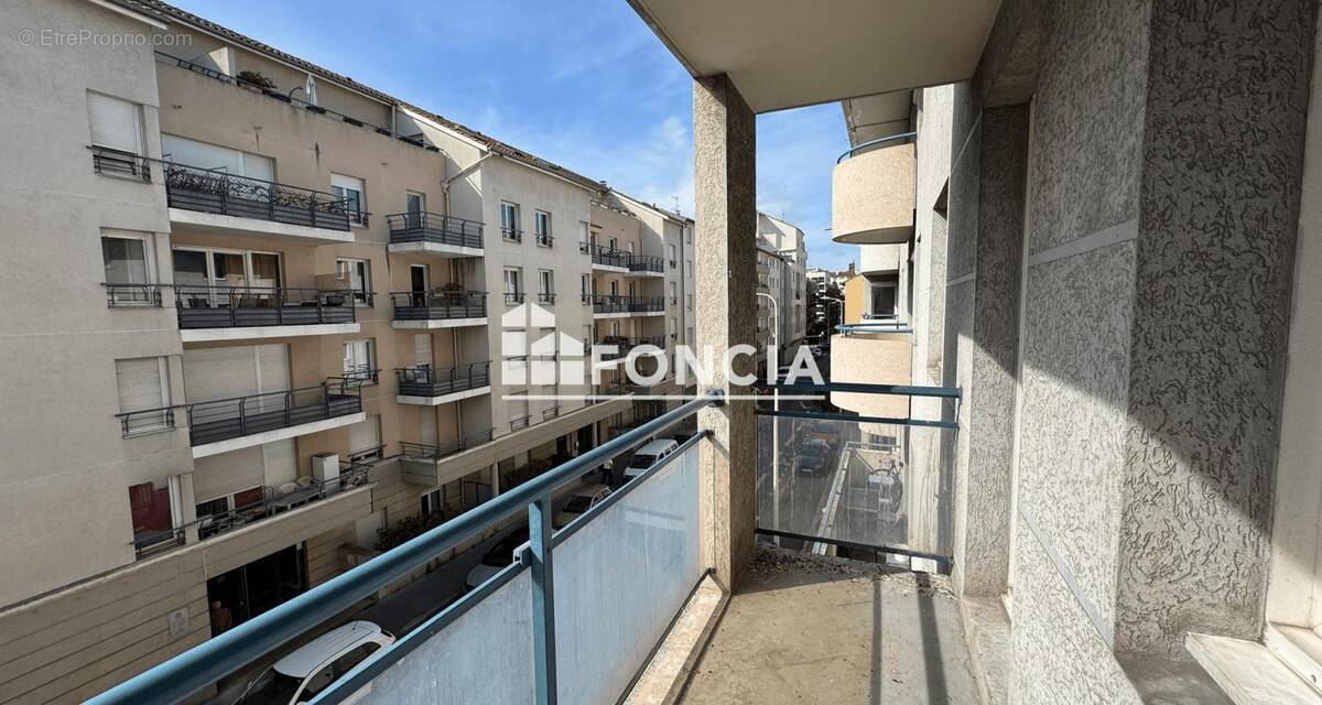 Appartement à LYON-8E