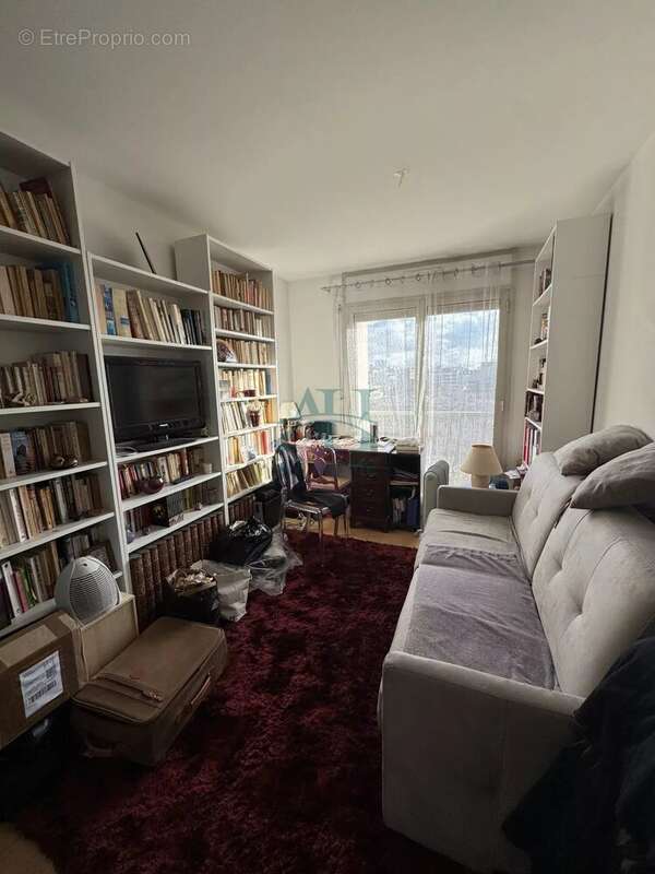 Appartement à PARIS-10E