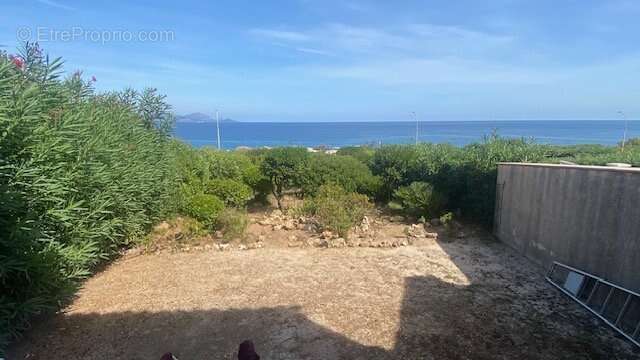 Maison à LES ISSAMBRES