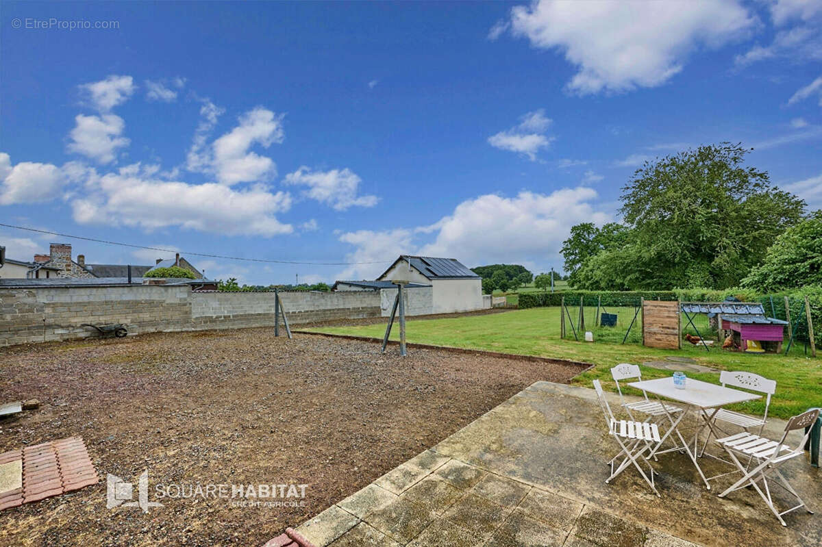Maison à SAINTE-HONORINE-LA-CHARDONNE