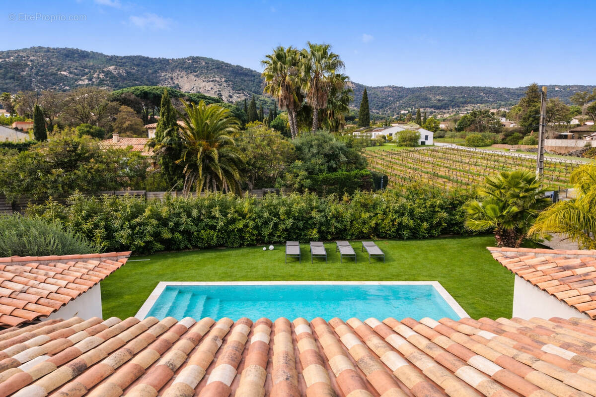 Maison à PLAN-DE-LA-TOUR