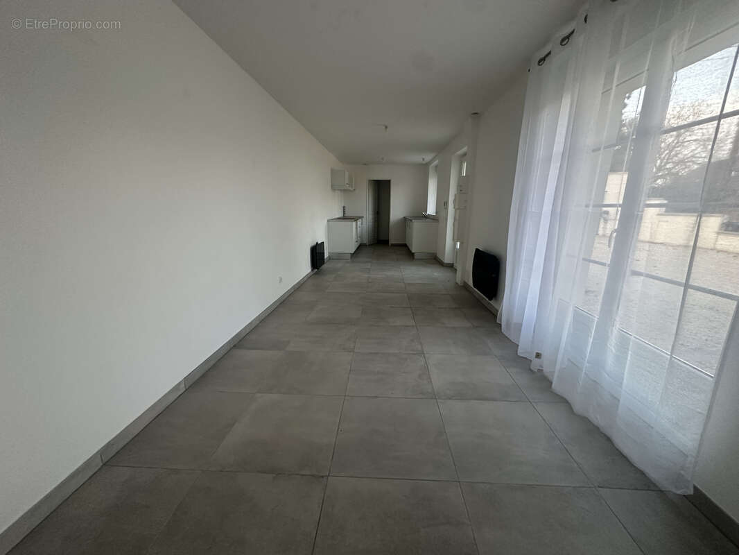 Appartement à SAINT-FARGEAU-PONTHIERRY