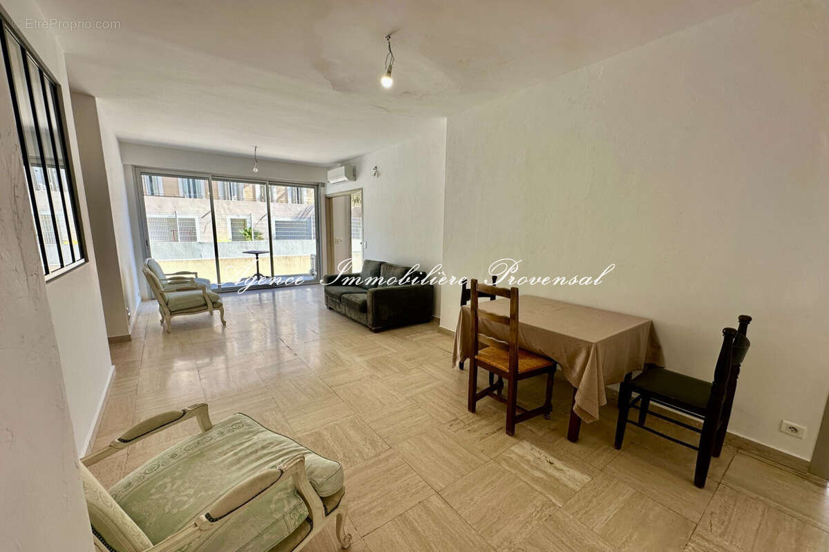 Appartement 66 m² à Sainte-Maxime  - photo 2